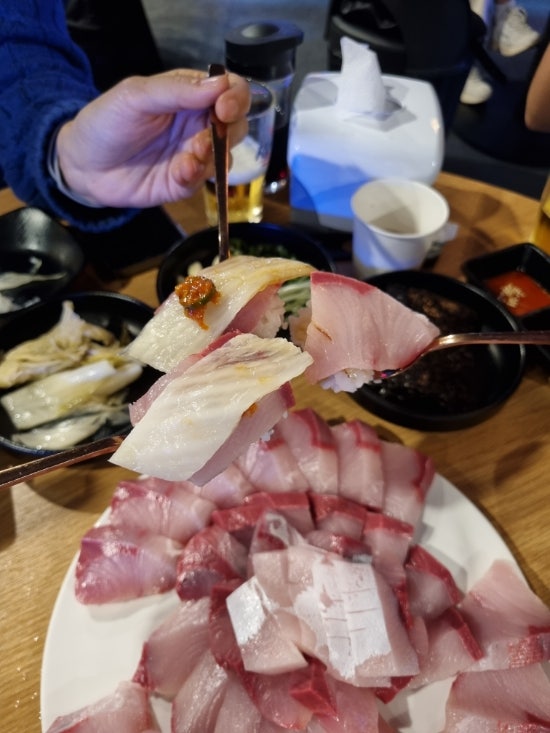  [방이 파도집] 기름진 가을 숙성 방어 맛집 근데 이제 비싼가격과 운을 곁들인