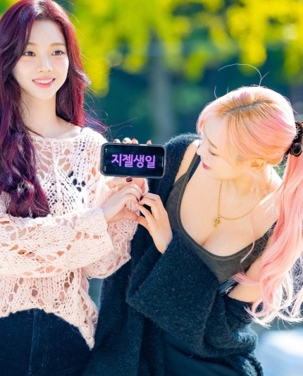 <b>에스파</b>의 빛나는 순간, <b>카리나</b>와 <b>지젤</b>의 여의도 출근길 이야기