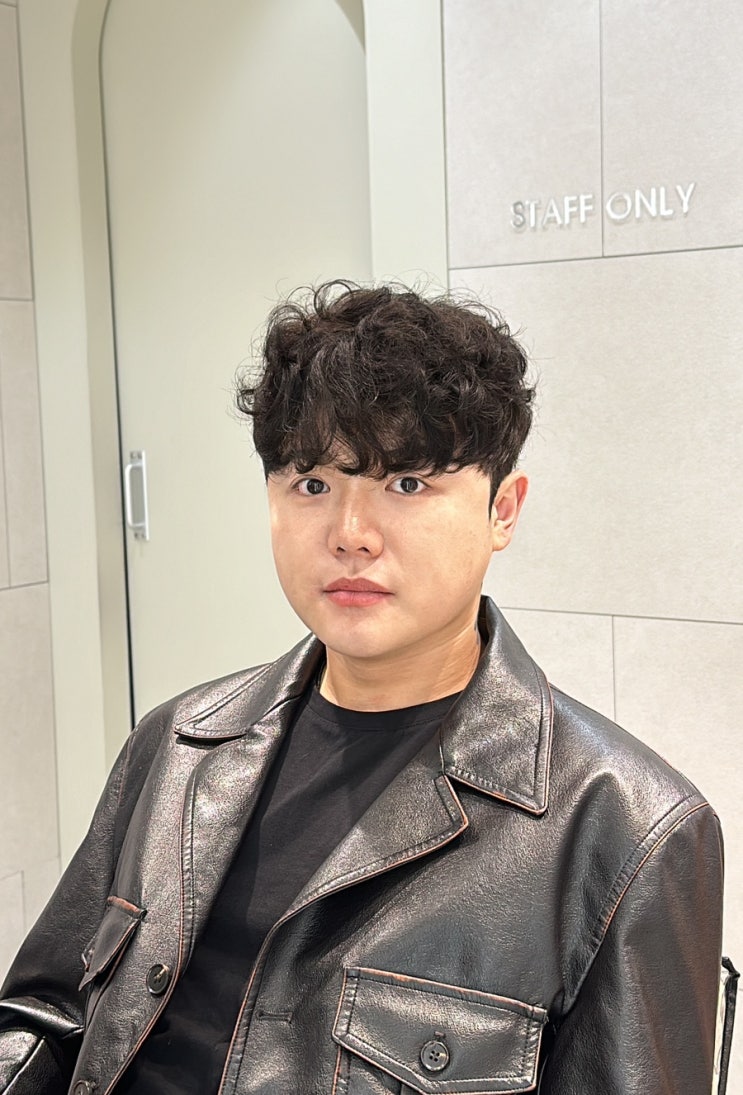 요즘 남자 내린 머리 스타일로 핫한 프링펌 추천