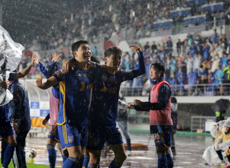 [K리그] 울산HD <b>강원전</b> 2-1 승리, 2024시즌 K리그1 우승과... 