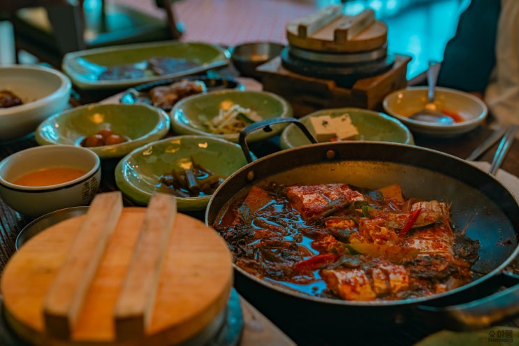  경주 보문단지 맛집 토박이식당 주차장 넓은 갈치조림 솥밥 한정식