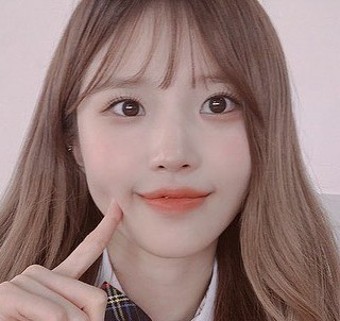  프로미스나인=송하영 나이 몸매 키 송하영 작품활동 백지헌 이채영 생일 고화질 단발 옆머리