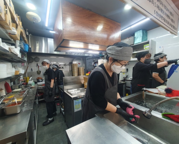  차원이 다른 김밥! 중계동 은행사거리 김밥 맛집, 김밥 단체 주문 정성을 다해 준비하고 있습니다.