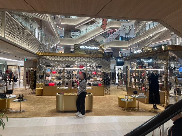 긴자 명품거리 대표 복합쇼핑몰 긴자식스 GINZA SIX