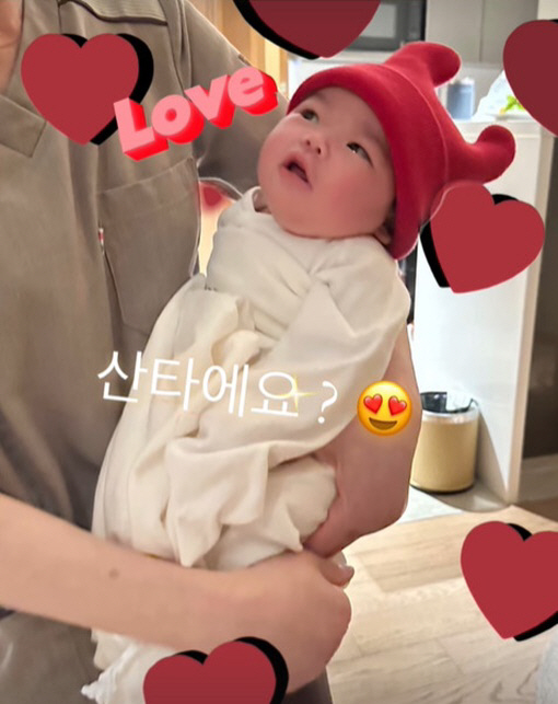 박수홍김다예 딸, 초미니 산타로 변신..벌써 완성형 미모 (종합)