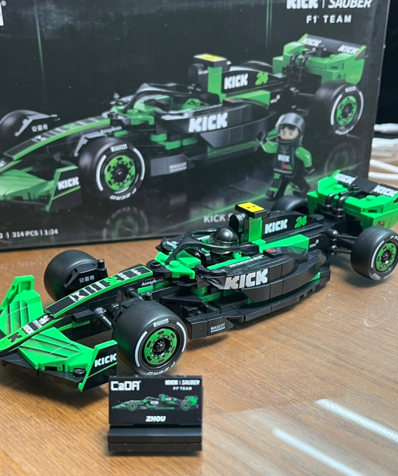 카다(CaDA) C55032 킥 자우버(KICK Sauber) F1 Team C44 리뷰