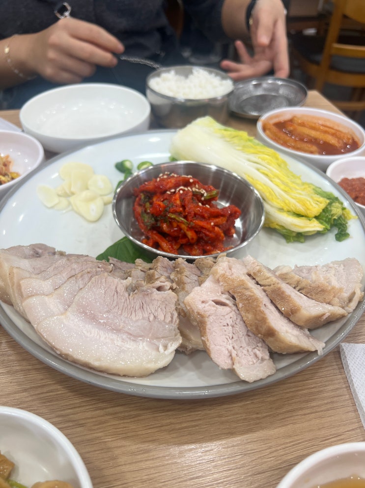  만복원조보쌈칼국수 점심 내돈내산