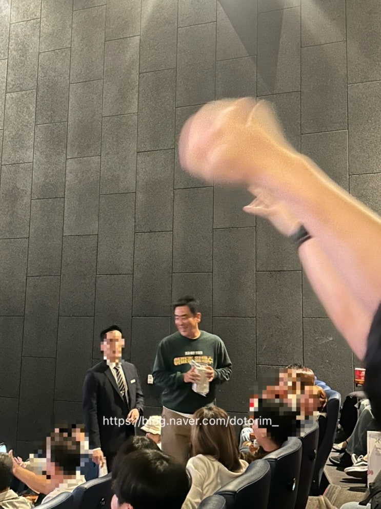  <아마존 활명수> 취향 저격당한 후기/무대인사 일정/아마존네컷