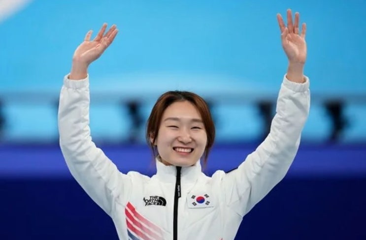 최민정 <b>쇼트트랙 월드투어</b> 1000m 우승 금<b>메달</b>, '여왕의 귀환'