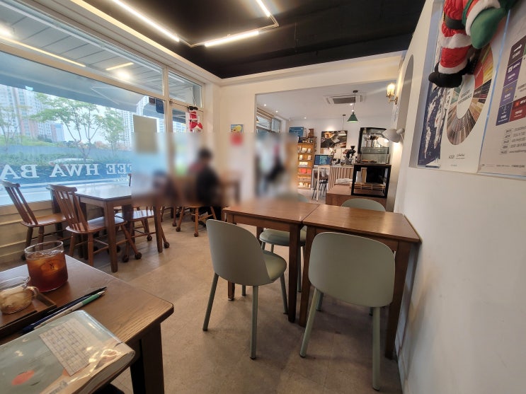  송도동카페 로스팅 챔피언이 운영하는 커피화 로스터스 본점