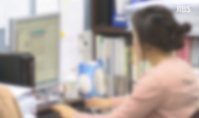 "평생직장? 그런 게 어디 있어"… 10명 중 6명, 취업 후 1년 내 “접는다” "평생직장? 그런 게 어디 있어"… 10명 중 6명, 취업 후 1년 내 “접는다”