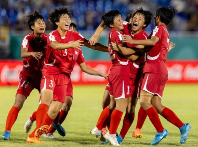 <b>북한</b> <b>17</b>세 <b>여자축구</b>, 승부차기로 스페인 꺾고 <b>U-17 월드컵 우승</b>