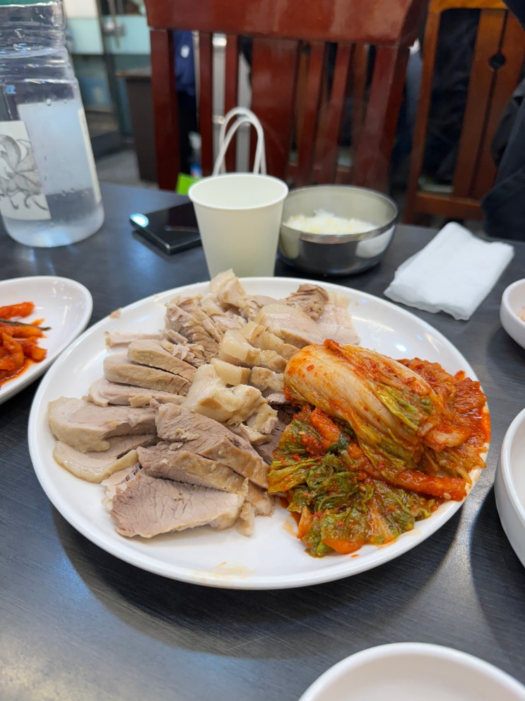  서울숲 산책 후 즐기기 좋은 성수칼국수 보쌈 맛집!