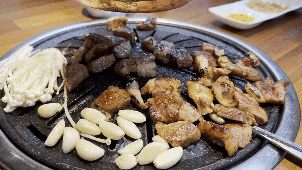  배곧고기집 추천 치킨까지 무한으로 즐기는 고기싸롱 배곧신도시점