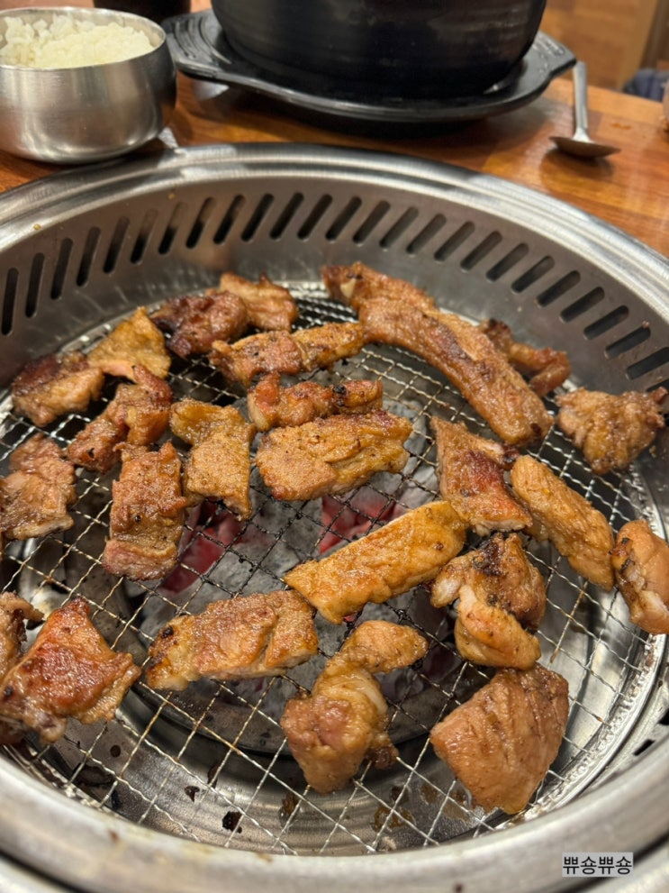  속초 돼지갈비 맛집 가족외식으로 좋은 돼지갈비 용촌고기집
