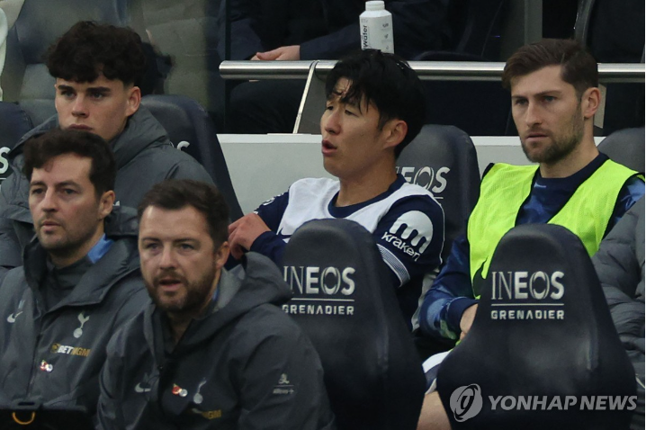 돌아온 <b>손흥민</b> 이른 교체에 <b>토트넘 감독</b> "예정된 것이었다"