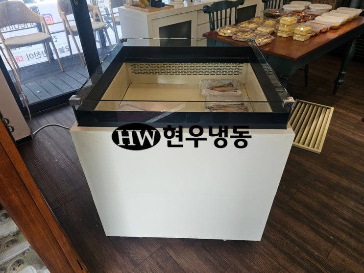 울산 평대쇼케이스 수리소음으로 응축기팬모터 교체수리 울산 평대쇼케이스 수리소음으로 응축기팬모터 교체수리