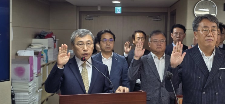 서울 <b>교육</b> 정책에 '날카로운 질문'…<b>정근식 교육감</b>과 첫... 