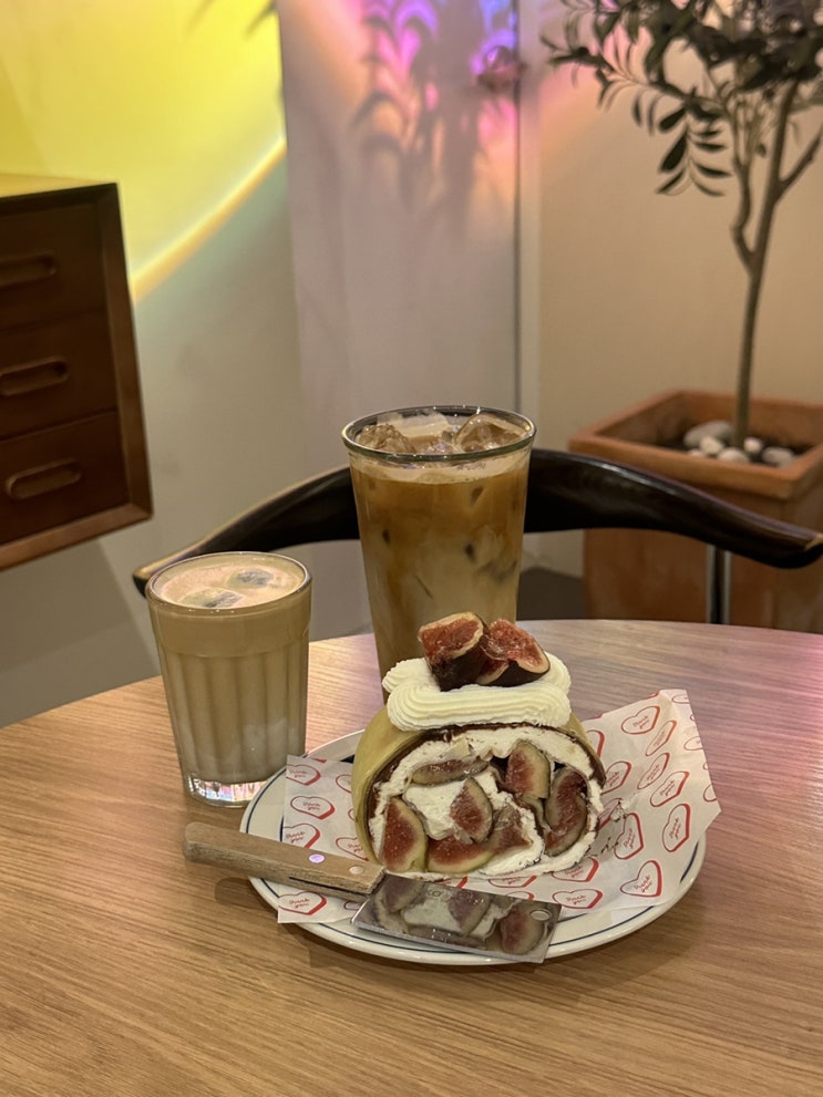  광주 금호동 롤크레이프 존맛집 카페 눈치 내돈내산