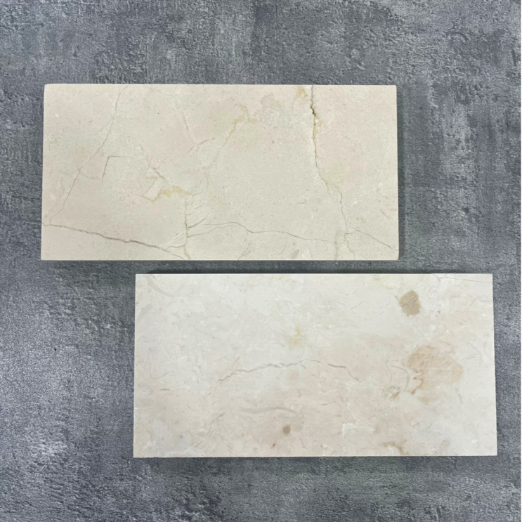  크림 색상 천연 대리석 코튼 베이지(Cotton Beige)와 크리마마필(Crema Marfil). 내부 벽체/바닥 마감 석재 추천 이유와 참고 사항 3가지