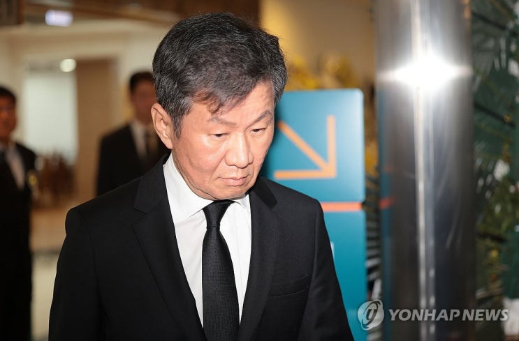 <b>문체부</b>, <b>정몽규</b> 대한축구협회장에 '최소 자격정지' <b>징계</b> 요구... 