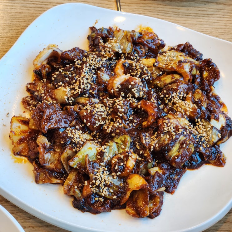 주차장이 넓은 마산 가포 맛집 바보형제쭈꾸미 주차장이 넓은 마산 가포 맛집 바보형제쭈꾸미