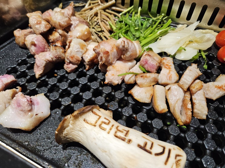  상현역 삼겹살 그리던고기 광교상현역점 룸식당