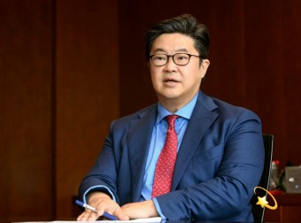 <b>김병주 MBK파트너스 회장</b> 프로필 국적 학력 재산