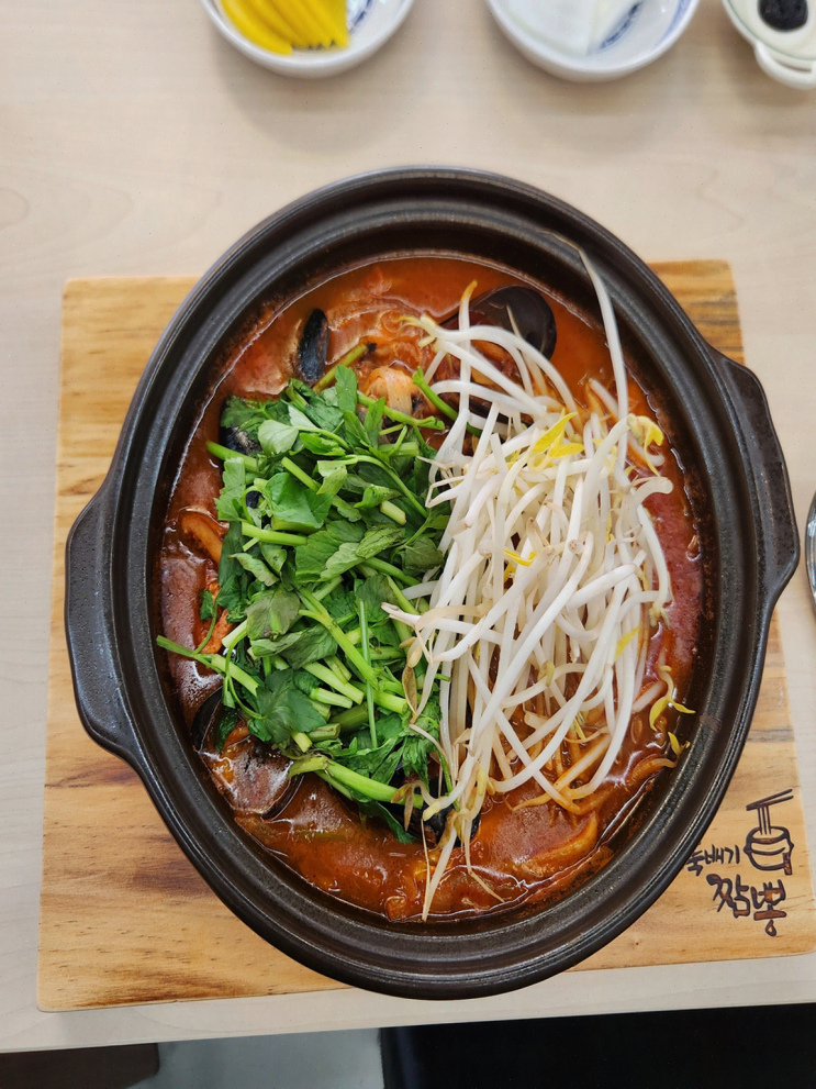  역전뚝배기짬뽕 천안두정본점, 가족과 외식하며 직화짜장면 꼭 맛보세요!
