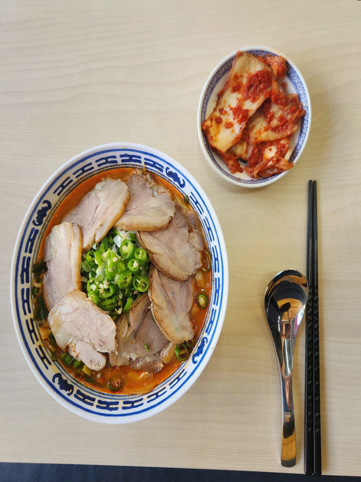  역전뚝배기짬뽕, 친구들과 특별한 해산물 간식의 휘황찬란한 맛
