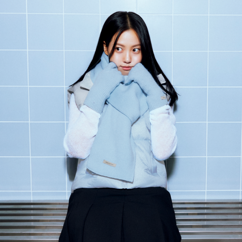 오아이오아이 컬렉션 민시블루 겨울코디(패딩 조끼, 플리츠 스커트, 후드티 외)