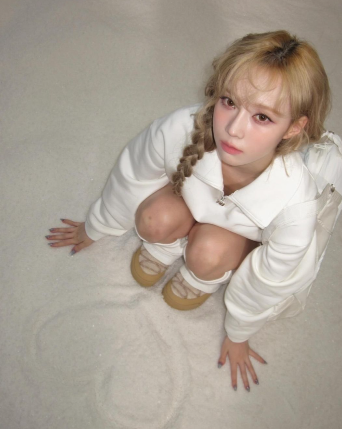  20대 여자 대학생에게 난리난 데일리백 브랜드로 뉴발란스 신상 여성 가방 글로시 리본 더플 숄더백 추천 ft. 윈터