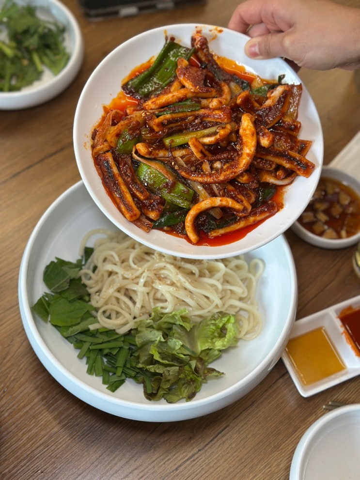  목동 점심 맛집 - 오목교역 승한식당 칼국수 오징어 불고기 낮술 환영