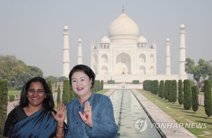 <b>검찰</b>, '<b>김정숙 여사</b> 타지마할 출장 수행' 前주인도대사 소환