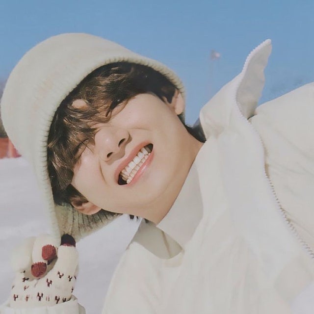 News image: New Christmas music from V?