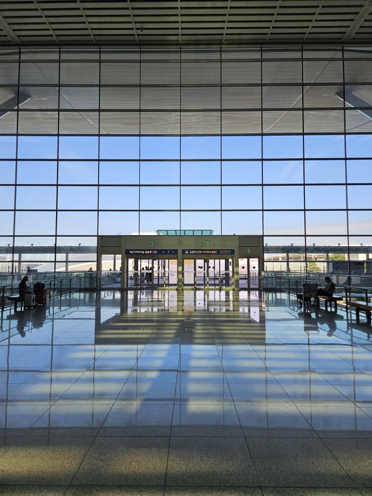  인천공항 출국장 면세점 둘러보기, 면세점별 주류코너 가격 확인