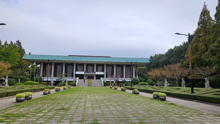 부산광역시 여행 (부산의 대표적인 종합역사 박물관으로 동래관,부산관으로 구성된 "부산박물관" // 6·25 전쟁에 참전한 유엔군을 기리기 위해 세운 "유엔 참전 기념탑") 부산광역시 여행 (부산의 대표적인 종합역사 박물관으로 동래관,부산관으로 구성된 "부산박물관" // 6·25 전쟁에 참전한 유엔군을 기리기 위해 세운 "유엔 참전 기념탑")