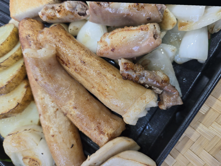  혼자 살아도 간편하고 맛있는 밀킷 한우곱창 밀키트 강추!