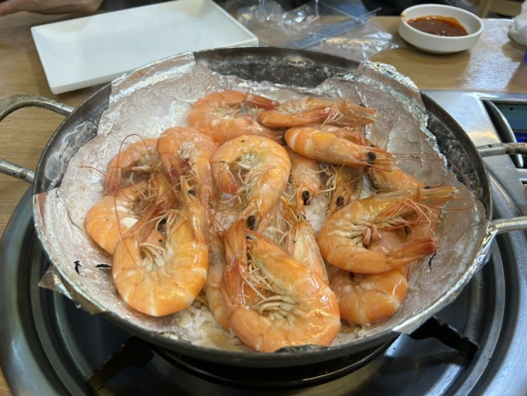  광명 속초오징어어시장: 새우소금구이 먹으러 갔다가 회, 매운탕까지 뿌시기