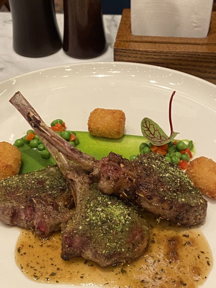  호짬 맛집 더 그랜드 비스트로 THE GRAND BISTRO 호짬여행