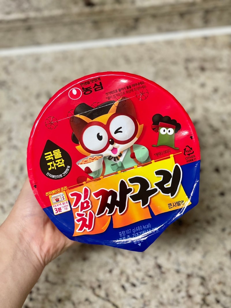 농심 너구리라면 종류 김치짜구리  칼로리 맛 후기
