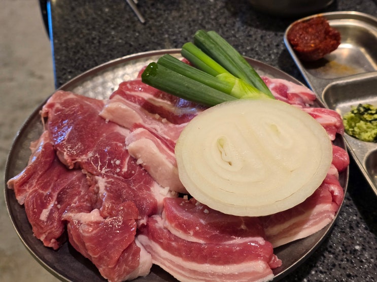  현지인이 추천하는 제주 레트로 감성 신상 맛집 연동공육사