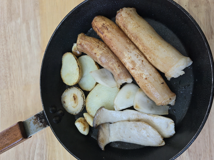  운동 후 영양가 높은 캠핑음식, 밀킷의 대창과 곱창에 반했습니다!