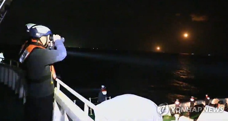 제주 바다에서 <b>침몰</b>한 135<b>금성호</b>, <b>실종자</b> 12명 생존 '골든... 