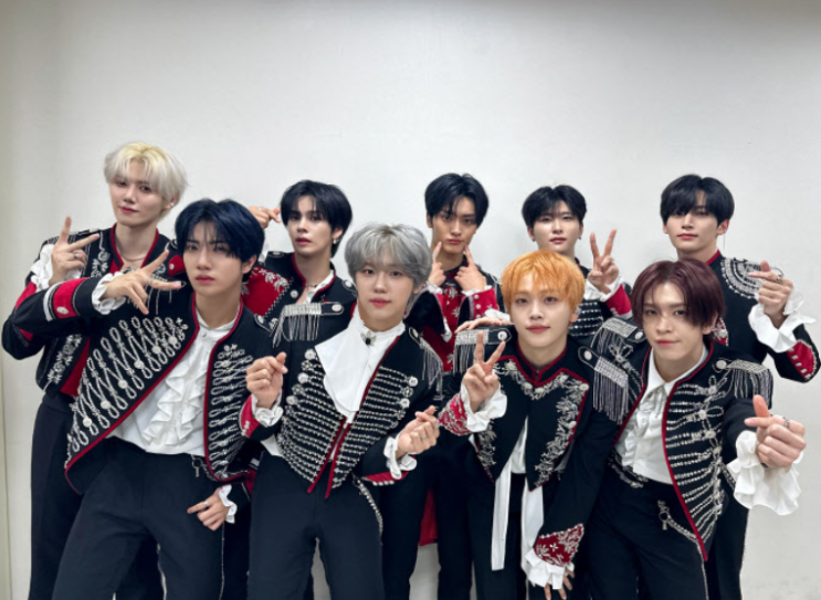 <b>크래비티</b>, ‘로드 투 <b>킹덤</b>’ <b>우승</b>의 주인공! K-팝의 새로운... 