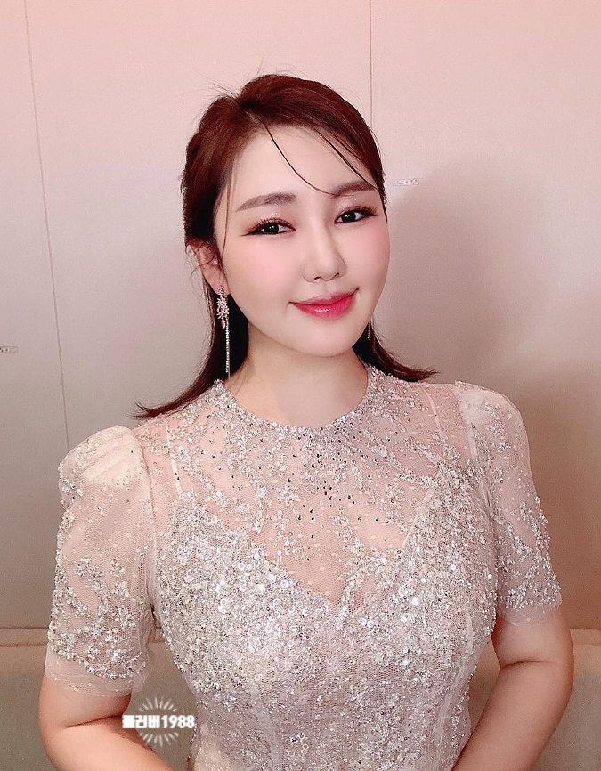 <b>송가인</b> 정규 4집 <b>컴백</b> 소식 / 연속 스타트롯(여자) 랭킹 1위