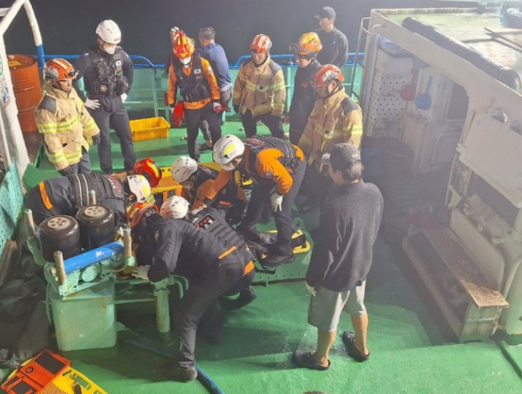 제주 비양도서 어선 침몰, 2명 사망 12명 실종 제주 비양도서 어선 침몰, 2명 사망 12명 실종