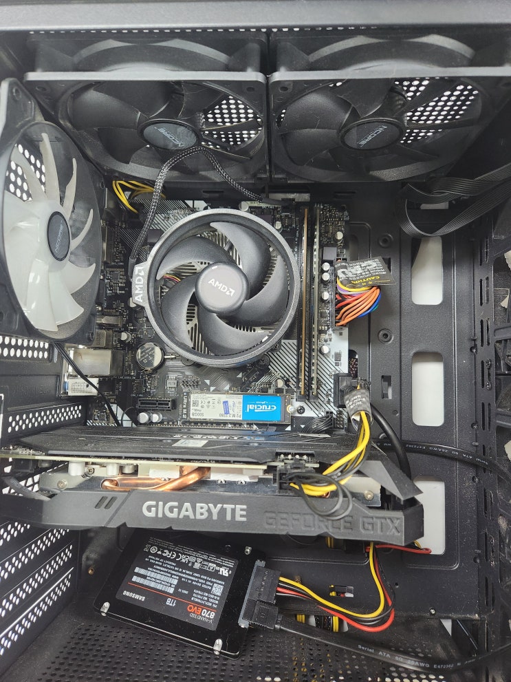 CPU 빨간불 , 램 노란불 컴퓨터 조립 후 당황한 순간