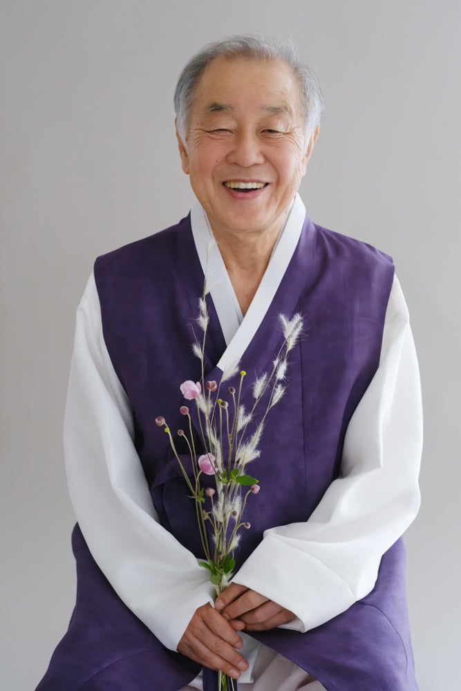 서울프로필사진 한복사진관에서 장수촬영 멋지게 남길 수 있는 하늘정원스튜디오