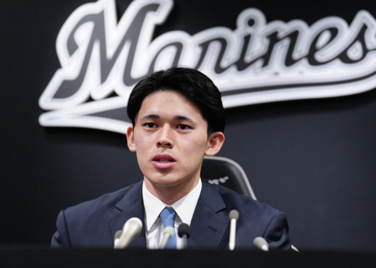 포스팅을 통한 사사키 로키의 MLB 진출 용인 의사를 표명한... 